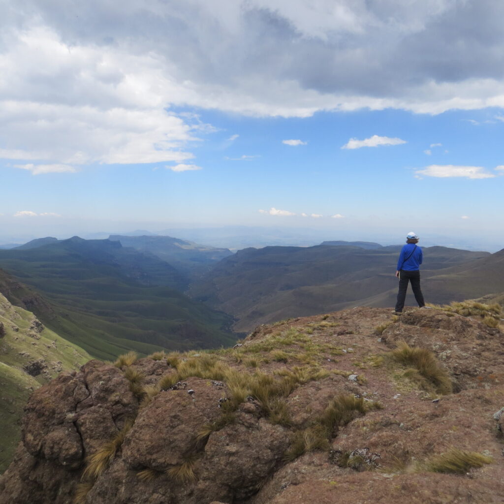 An example of the scenery that can be found in the valley of 1000 hills